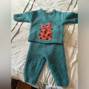 Hanna Andersson Kitty Sweatsuit